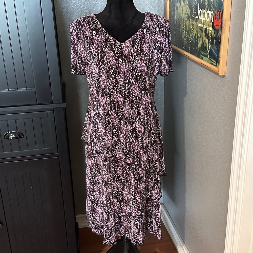 Connected Apparel Midi Dress Size 10 Purple Floral Pleated Cottagecore Boho